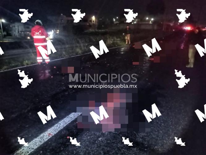 Autos le pasan por encima y hombre termina destrozado en la Apizaco-Tlaxcala