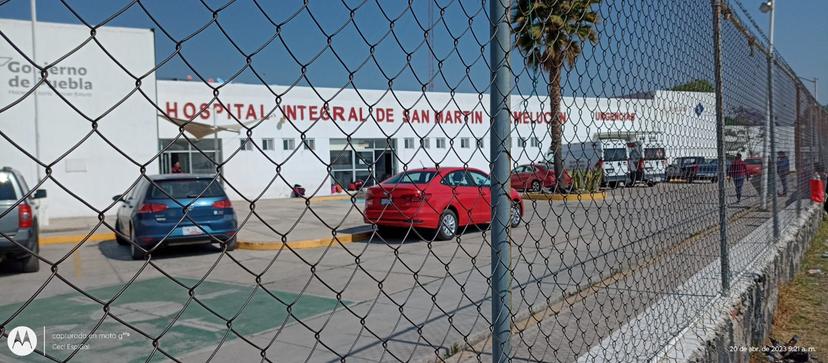 Rescatan a hombre tras quedar atrapado bajo alud de tierra en El Verde