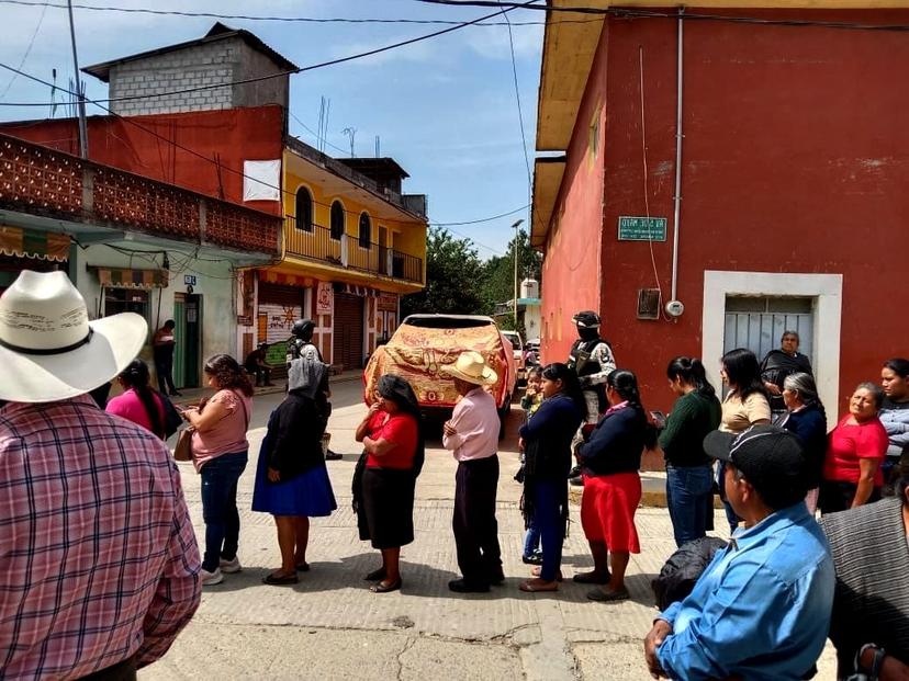 Balacera en casilla de Coyomeapan deja un muerto y un herido