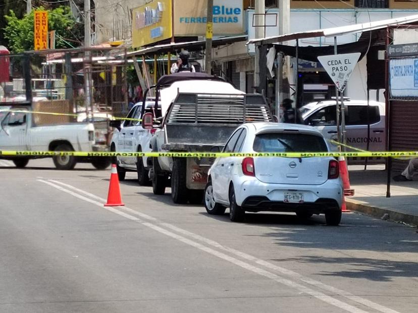 Fueron abandonados tres cuerpos dentro de un auto en Acapulco