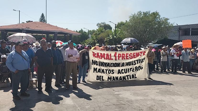 Protestan habitantes de Chilac y Altepexi para exigir clausura de invernaderos chinos