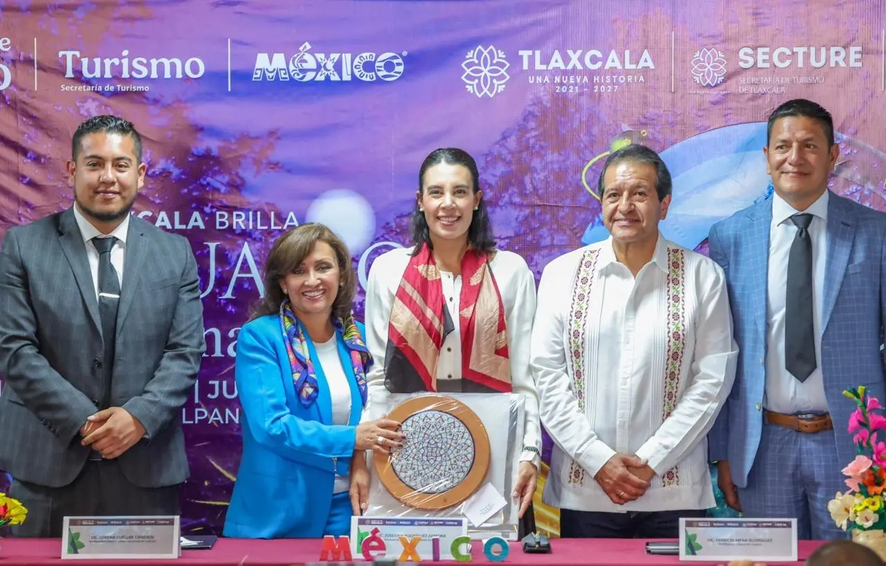 Presenta Lorena Cuéllar Temporada de Avistamiento de Luciérnagas