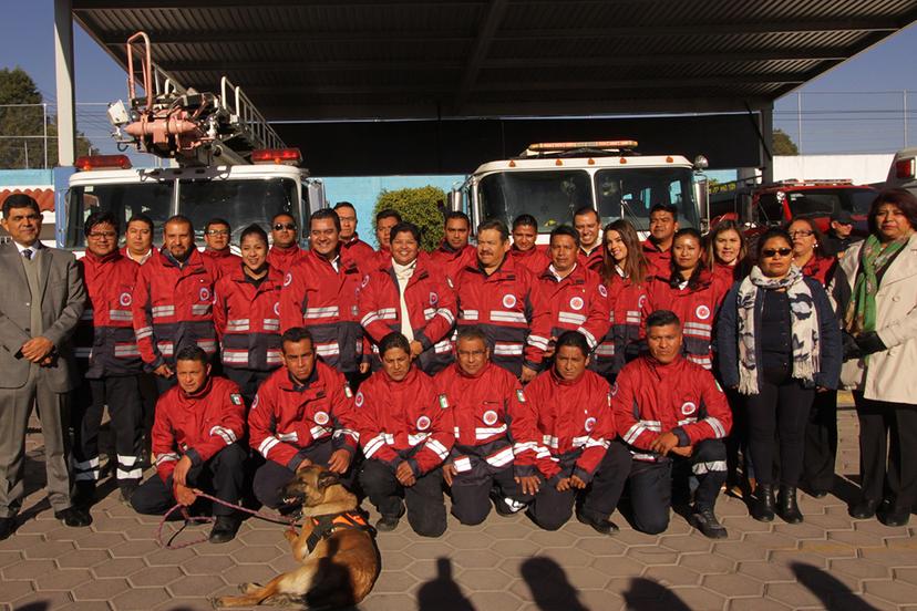 Entrega Pérez Popoca uniformes a PC de San Andrés Cholula