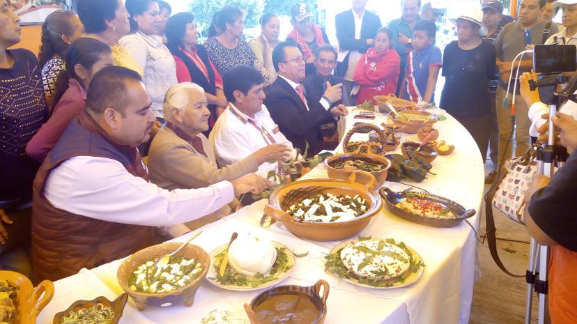 Tlanalapan afina detalles de la Feria del Chile Poblano