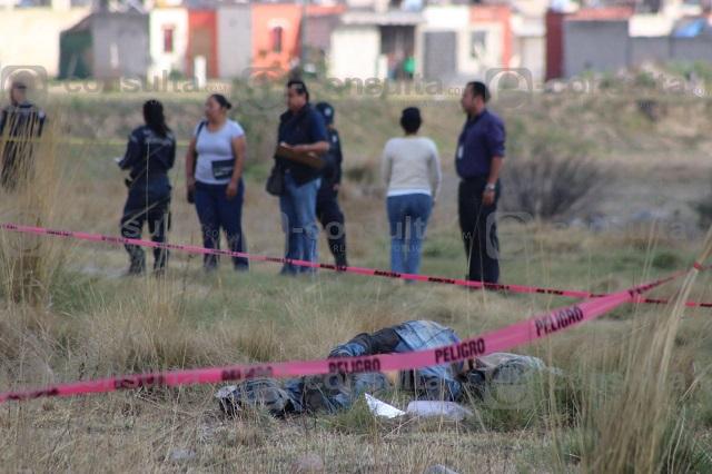 Con tiro de gracia y torturado, encuentran cuerpo en Tehuacán