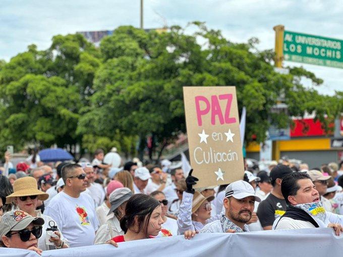 Ante violencia, realizan marcha por la paz en Culiacán 