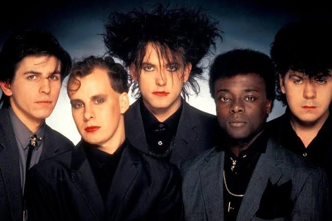 Tras 16 años, regresa la banda The Cure con un nuevo sencillo 