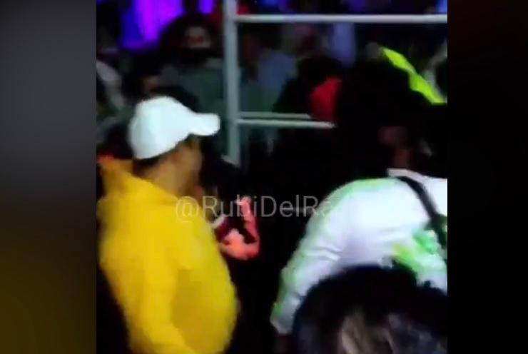 VIDEO Se reúnen poblanos en baile sonidero pese a contagios en Amozoc