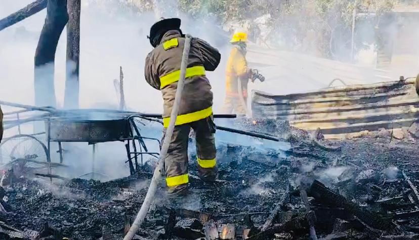 Se incendia casa de familia de escasos recursos en Atlixco