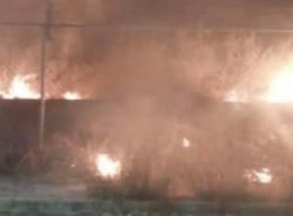 Ahora incendio en el interior de la Unidad Deportiva de Atlixco