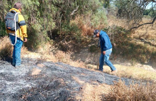 Protección Civil combate incendio en barrio San Lucas en Cañada Morelos