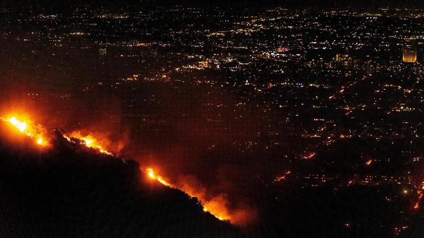 Cifra de muertos por incendios forestales en Los Ángeles sube a 16