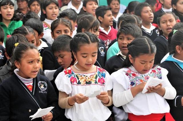 Inconforma uso de uniforme escolar en comunidades indígenas