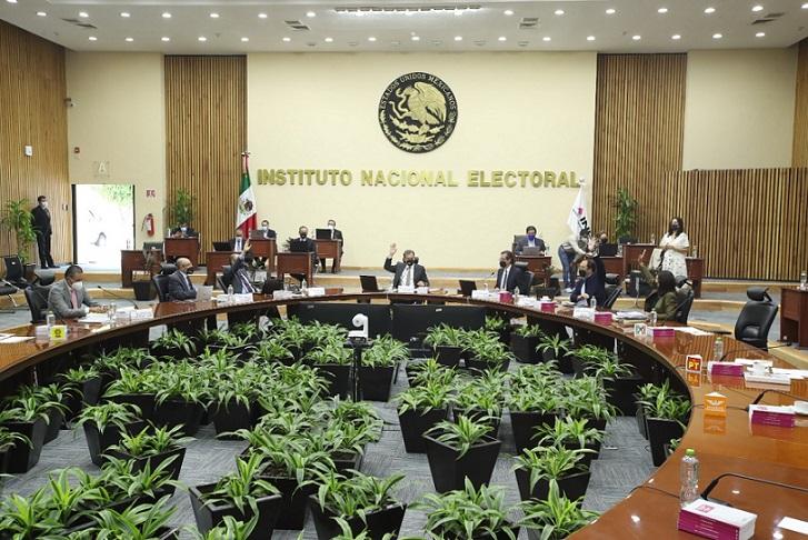 Es regresiva y un agravio la reforma electoral de AMLO: Iglesia