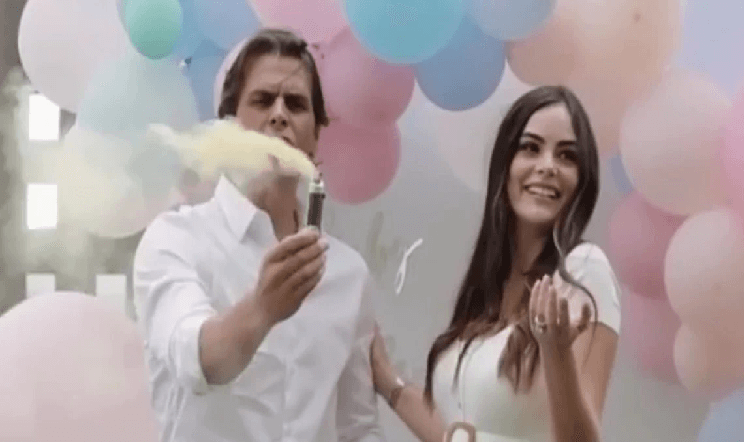 Ximena Navarrete y  fiesta  compartida  para  bebés 