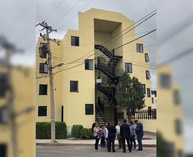 Con 2 años de atraso, damnificados de Atlixco reciben edificio inconcluso