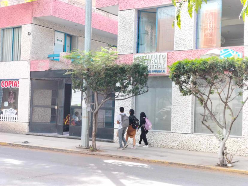 Denuncian a delegada del Instituto Registral y Catastral de Tehuacán por acoso laboral y discriminación 