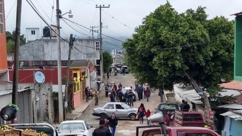 Confunden a vigilante con ladrón y lo intentan linchar