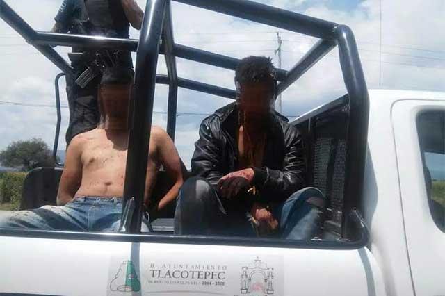 Pobladores intentan linchar a asaltantes en Tlacotepec