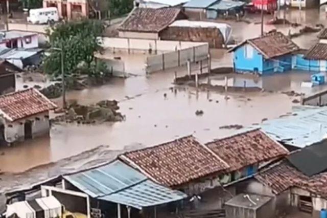Protección Civil activa Misión ECO en Ajojotla tras fuertes lluvias