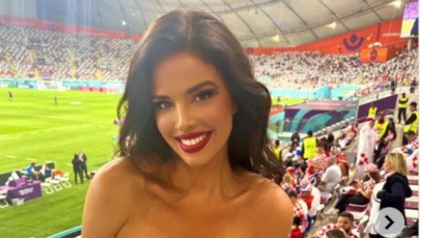 Guapa aficionada del Mundial es premiada