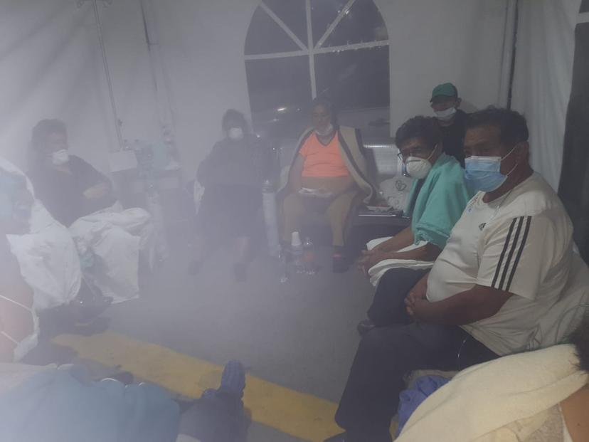 En IMSS de Iztacalco los enfermos de COVID19 duermen en el piso