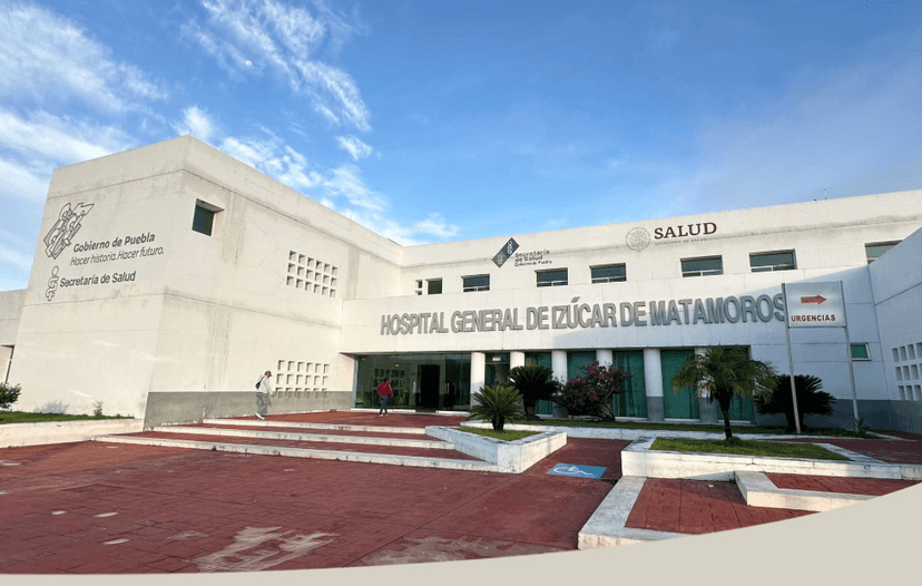 Hospital General de Izúcar de Matamoros sin mantenimiento, colapsa su drenaje 