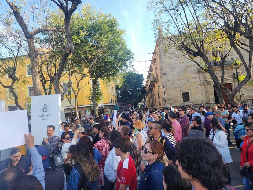 Reporteros, familiares y amigos del periodista Jaime Barrera protestan en Guadalajara