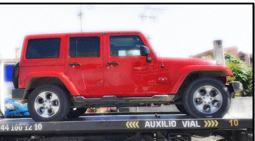 Ex esposa le roba su Jeep y lo deja abandonado en gasolinera en Atlixco