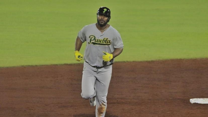 Explosión ofensiva de Chris Carter con los Pericos