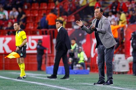 Juan Reynoso será el nuevo director técnico del Cruz Azul