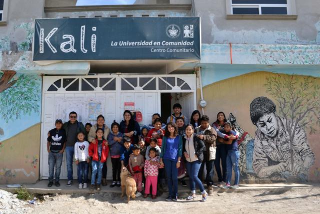 Centros comunitarios Kali benefician a cientos de personas