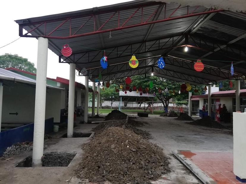 Advierten de riesgos por ejecución de obra en preescolar de Pantepec