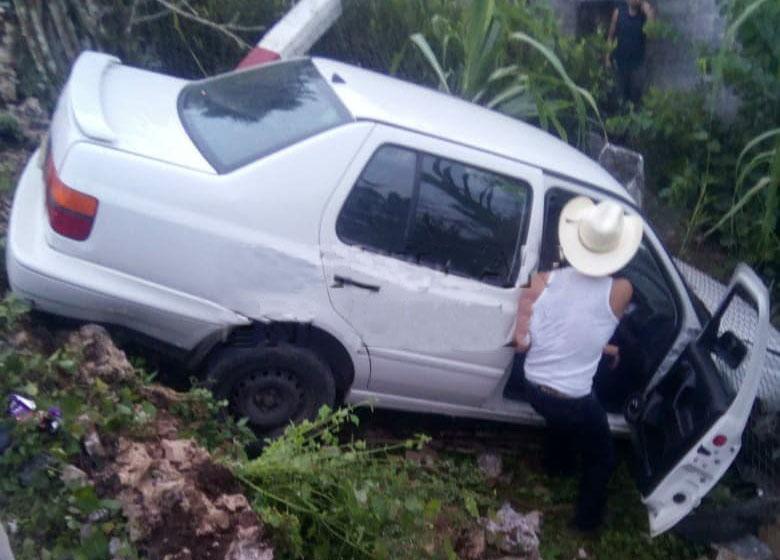 En Cuetzalan se va Jetta con todo y familia a ladera