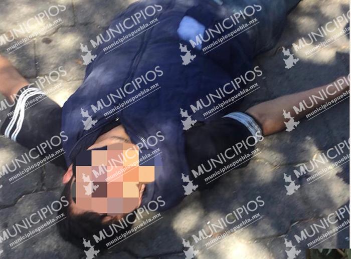 Aseguran a presunto ladrón y amagan con lincharlo en Tlahuapan