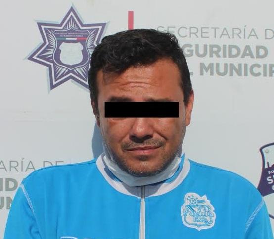 Aficionado al Puebla roba jetta en la colonia Amor y lo detienen en El Pedregal