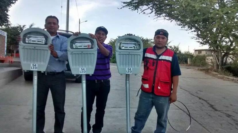 Inicia Infraenergía cambio de luminarias en Acatlán