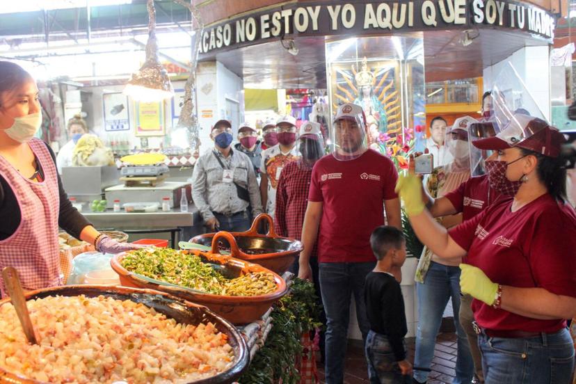 Norma Layón supervisa regreso de la actividad comercial en Texmelucan