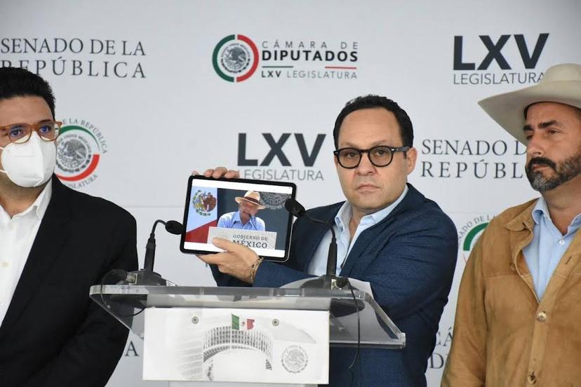 Acusan productores a AMLO de traicionar al sector lechero