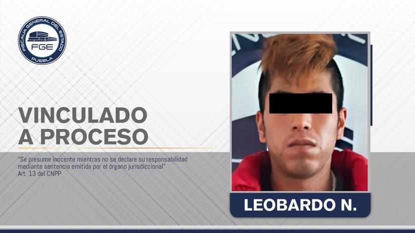 Roba tienda de conveniencia y lo detienen frente a Seguridad Pública de Cholula