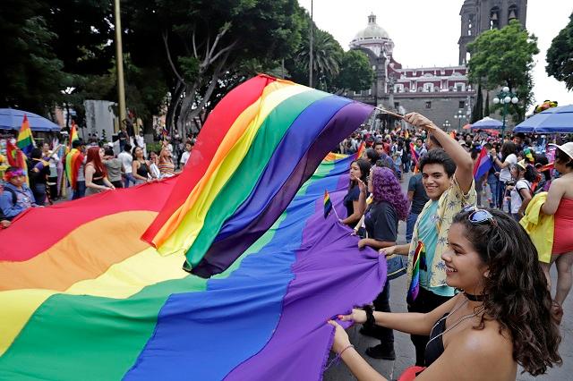 Lamenta Rivera que congelen matrimonios igualitarios y el aborto legal