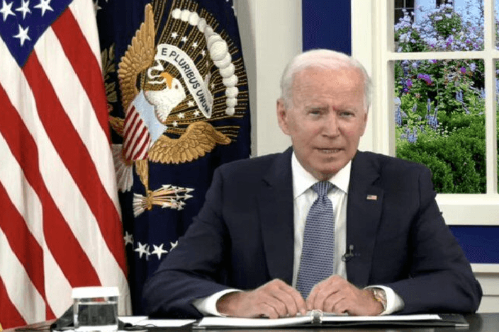 Joe Biden remarcó el descenso de la tasa de desempleo al 4.8 %