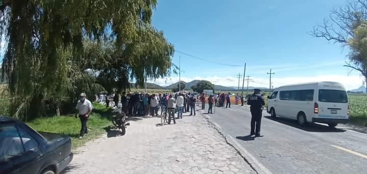 Se manifiestan campesinos en Libres por cañones antigranizo