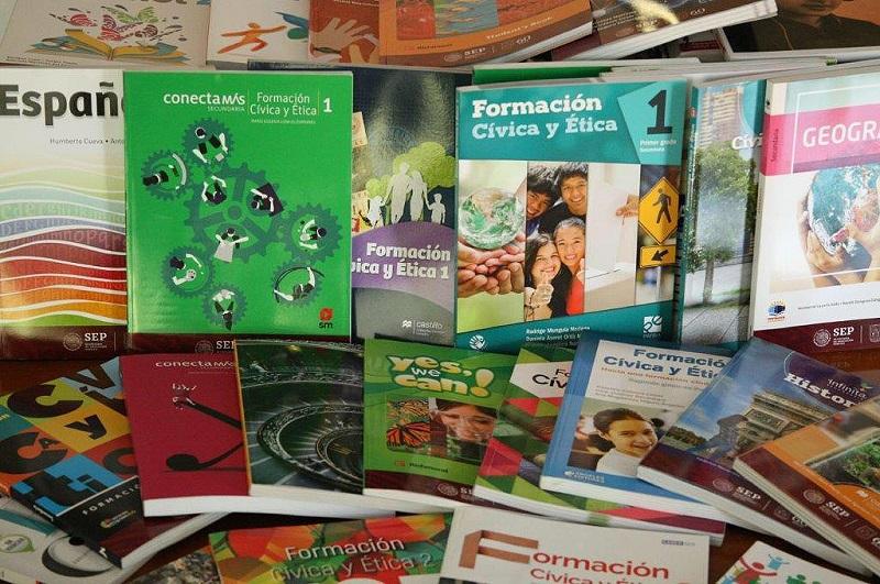 Exige MC revisar y corregir los libros de texto gratuitos de la SEP