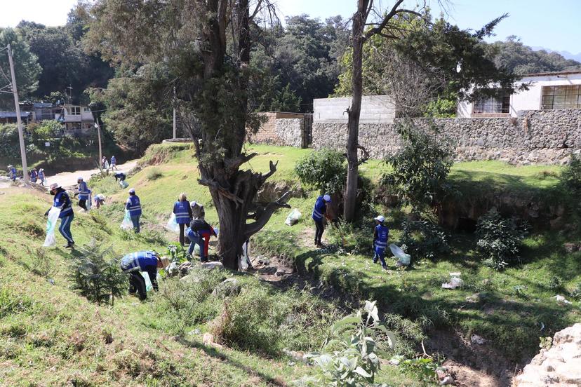 Limpian el manantial La Virgen en Tlahuapan