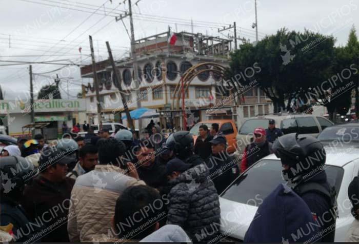 En Texmelucan rescatan a presunto ladrón a punto de ser lincharlo