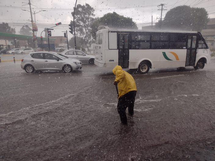 Agua de Puebla desazolvó más de mil kilómetros de la red de drenaje