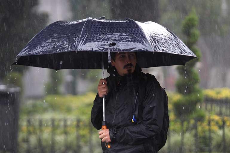 Con frío de hasta -5 grados y fuertes lluvias inicia semana en Puebla