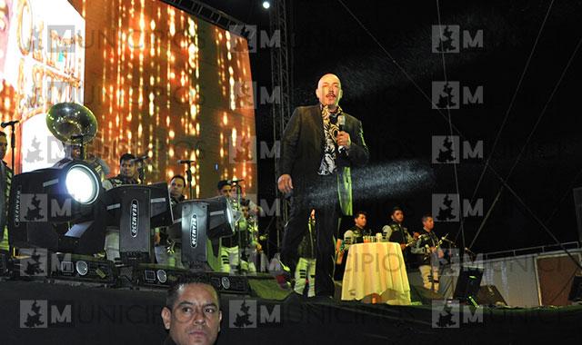 Sufre Lupillo Rivera intento de secuestro al terminar baile en Petlalcingo