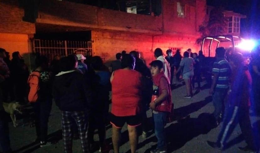 Hombre machetea a dos perros hasta matarlos en Tehuacán